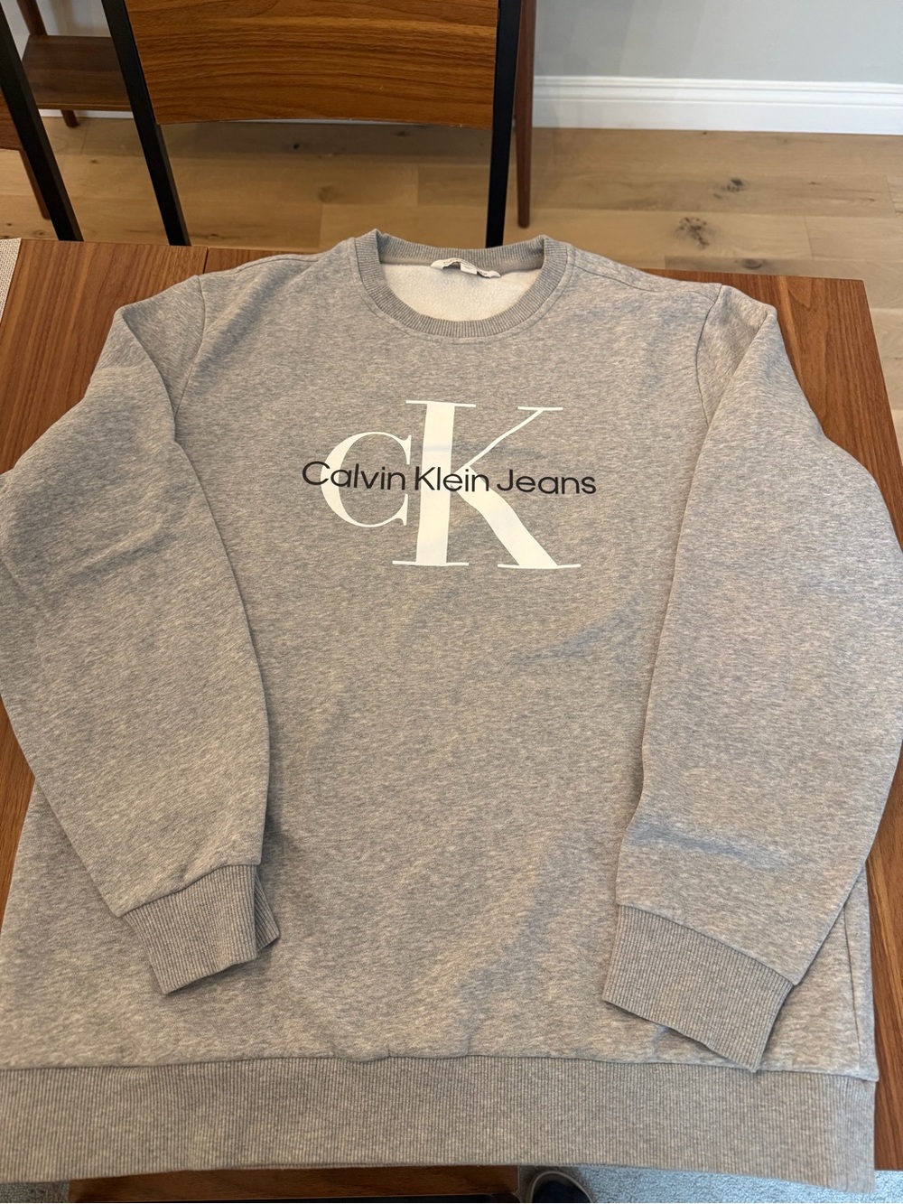 Calvin Klein Jeans Light Gray Crewneck Sweatshirt with White Logo Tag